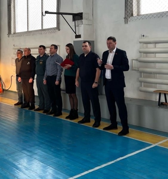 В Тавде состоялись межведомственные соревнования по волейболу, в честь памяти Евгения Владимировича Загвоскина